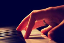 拜仁遭波鸿逆转仍领跑德甲 莱沃库森主场失利错失良机.